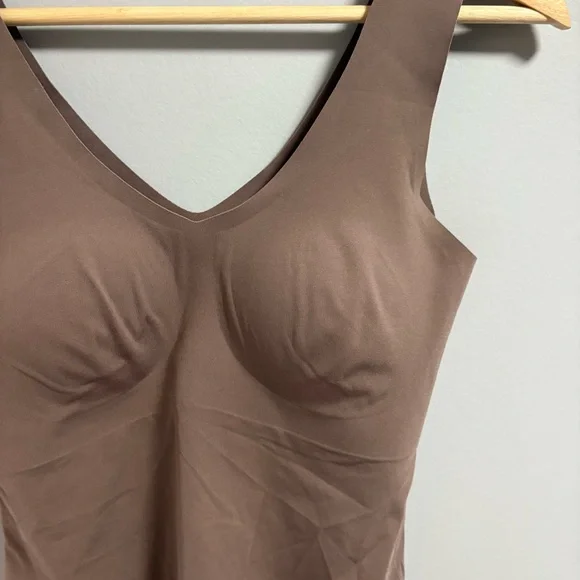 Knix Tank - Picture 2 of 4